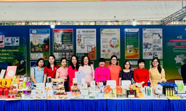 Các nhà khoa học nữ Việt Nam 'trình làng' hơn 50 sản phẩm KH&CN đột phá tại IP Day 2025