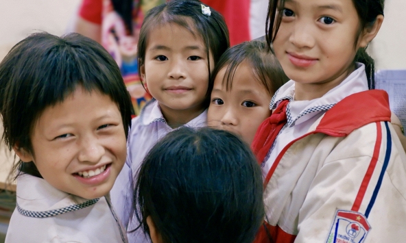 Gieo yêu thương ở điểm trường khó Lũng Hoài