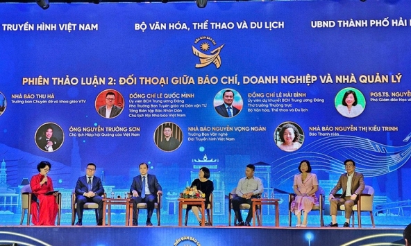 Báo chí và ngành công nghiệp văn hóa