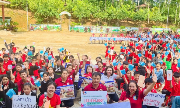 Locknlock lắng nghe trẻ em nói về biến đổi khí hậu và bảo vệ môi trường tại Lào Cai