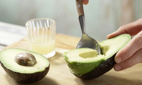 Những sai lầm phổ biến làm phản tác dụng khi ăn bơ