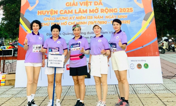 Âm thanh năng lượng ngày mới của chị em hội viên Nữ Trí thức Khánh Hòa