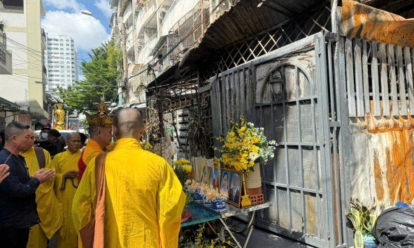 Xé lòng tiễn đưa 4 nạn nhân trong một gia đình tại vụ cháy cư xá Độc Lập về nơi an nghỉ