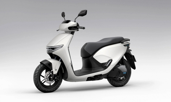 Đón đầu xu hướng xe máy điện, Honda và Yamaha trình làng những mẫu xe mới hướng đến phái đẹp