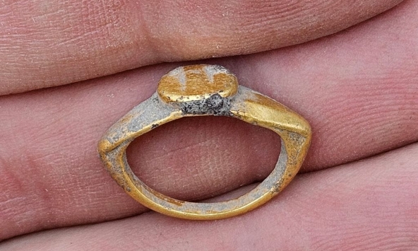 Chiếc nhẫn vàng 2.000 năm và dấu tích xa hoa của thành phố cổ bị quên lãng tại Israel