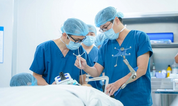  Vinmec tiên phong điều trị động kinh bằng Robot định vị thần kinh hàng đầu thế giới