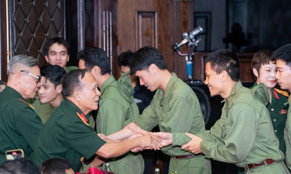 'Mưa đỏ': Khi điện ảnh là lời tri ân thiêng liêng với lịch sử