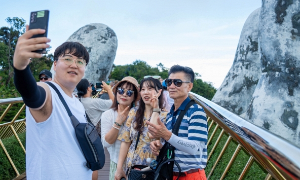 Khách Hàn Quốc đến Đà Nẵng lần 2 được tặng ưu đãi “kép” khi đi chơi Bà Nà