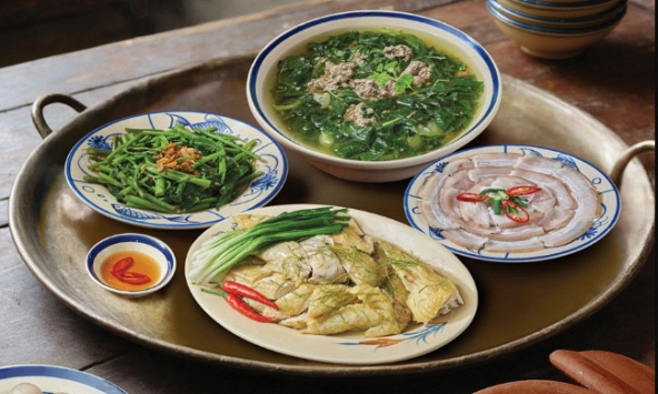 Cơm nhà - nơi phụ nữ giữ ngọn lửa yêu thương