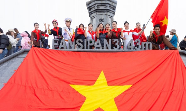 Từ Hà Nội đi đâu dịp lễ 2/9: Gợi ý 3 hành trình lên rừng xuống biển