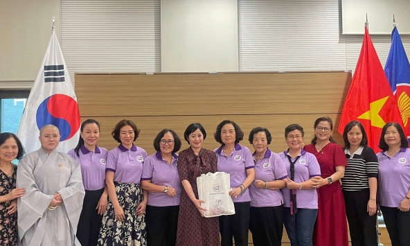 Đoàn Hội Nữ trí thức Việt Nam thăm và làm việc tại Đại sứ quán Việt Nam tại Hàn Quốc