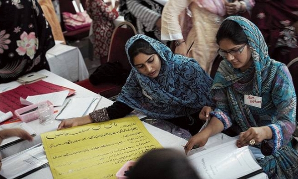 Những tấm gương điển hình truyền cảm hứng cho các cô gái trẻ trong lĩnh vực STEM ở Pakistan