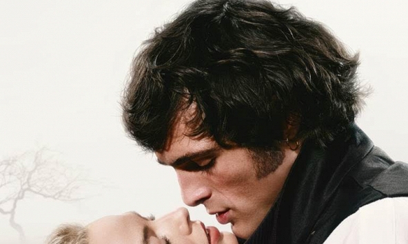 'Đồi Gió Hú' - Tượng đài văn học của Emily Brontë trở lại màn ảnh đầy nóng bỏng với Margot Robbie và Jacob Elordi 