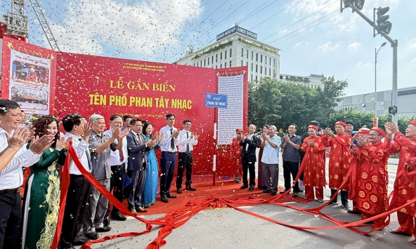  Hà Nội gắn biển tên phố Phan Tây Nhạc