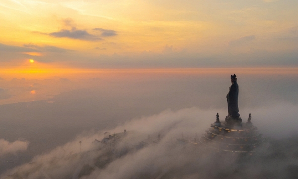 Chiêm ngưỡng “nóc nhà Nam Bộ” giữa biển mây an tịnh đẹp chưa từng có