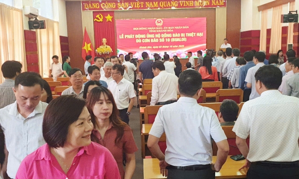 Khánh Hòa tiếp nhận gần 2,4 tỷ đồng sau 60 phút phát động ủng hộ đồng bào các tỉnh Miền Bắc bị ảnh hưởng bão số 10 (Bualoi)