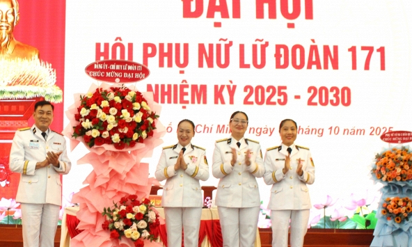 Phụ nữ Lữ đoàn 171 giỏi việc nước, đảm việc nhà