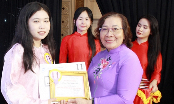 Phát huy vai trò nữ trí thức trong phát triển nguồn nhân lực chất lượng cao