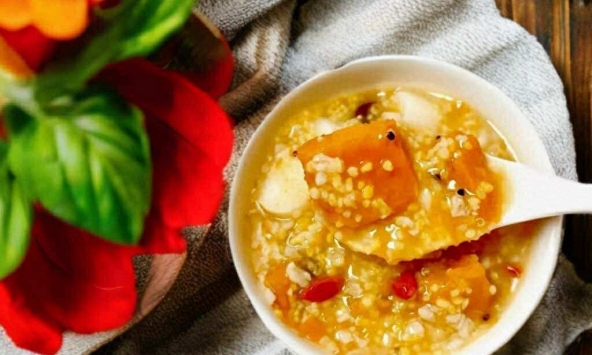 Uống 4,5kg sữa đậu nành không bằng 1 bát này: Phụ nữ trung niên và cao tuổi ăn thường xuyên thì tỳ vị dễ chịu, khí huyết càng tốt