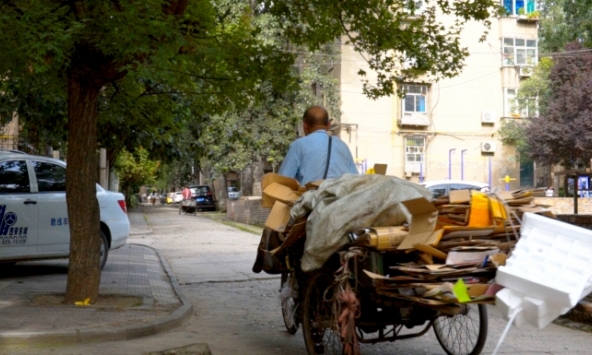 Cha qua đời để lại mảnh đất được đền bù gần 3 tỷ, các con đi nhận tiền thì chết sững: “Số tiền này thuộc về người khác”