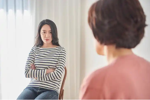 Cụ bà U65 tặng con gái căn nhà 16 tỷ đồng, chưa được 2 tháng dứt khoát kiện con ra tòa: 'Tôi có quyền thu hồi tài sản'