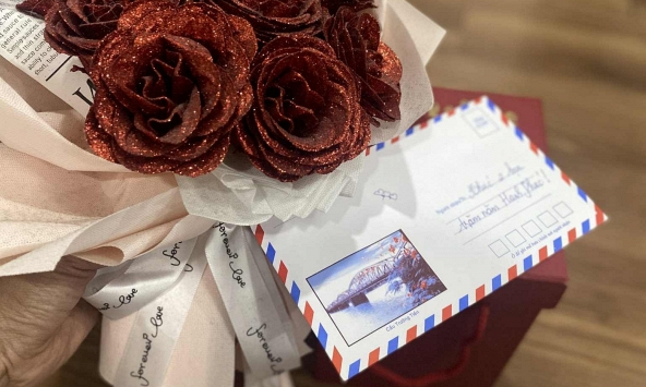 Mừng cưới thông gia 1 triệu bị trả phong bì, tôi muối mặt định về thì nhà họ làm tôi chảy nước mắt