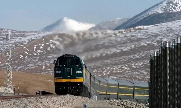 Trung Quốc chi số tiền khủng chôn 15.000 thanh sắt dọc tuyến đường sắt: Hóa ra họ chính là 'bậc thầy'