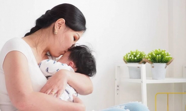 Vì sao sau khi hết nghỉ thai sản, tôi kiên quyết chọn ở nhà chăm con?