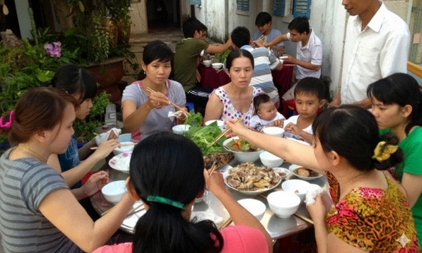 Giữa đám giỗ, đứa cháu nói một câu khiến cả họ im thin thít 10 phút