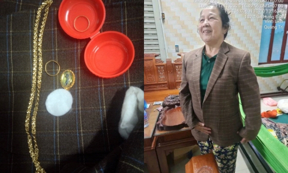 Tìm lại chủ nhân cho số vàng để quên trong túi áo ủng hộ bà con lũ lụt