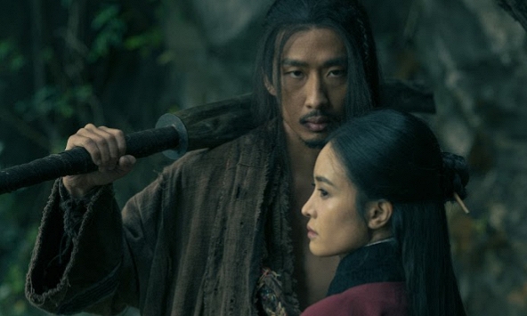 Tết Trung Thu năm 979 Triều Đinh đượcc tái hiện với sự xuất hiện của diễn viên Tuấn Trần và Thiên Tú