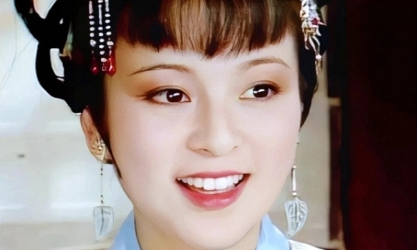 Thám Xuân trong Hồng Lâu Mộng gả chồng xa nhưng không chịu làm 'bé': Đàn bà khôn đọc mà tỉnh người!