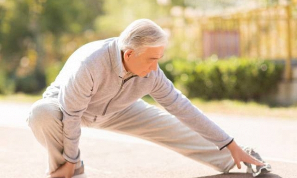 Đã tìm ra 'chất bôi trơn' cho đầu gối: Người trung niên và cao tuổi nên ăn nhiều hơn sẽ giúp chân khỏe, lên xuống cầu thang dễ dàng