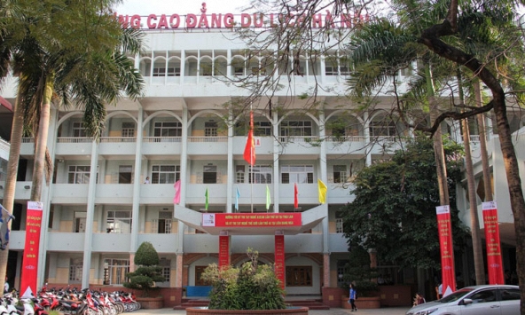 Sinh viên bức xúc vì chỉ nhận 940 nghìn đồng tiền hỗ trợ A80: Hiệu trưởng nói còn hơn 500 nghìn đợt 2