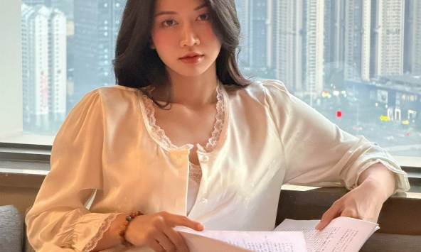 Tài sản ở tuổi 30 của TikToker Việt đóng phim Trung Quốc 