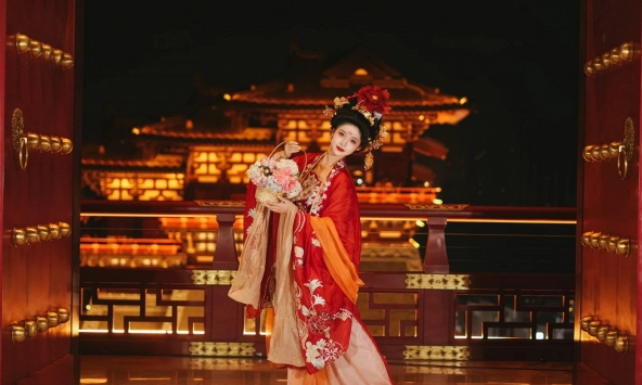 Gió đông về, tim lại ấm: Điểm danh 3 con giáp có đường tình duyên đỏ thắm nhất tháng 11 Âm lịch