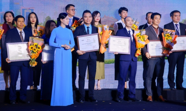 Herbalife Việt Nam được Liên đoàn Thương mại và Công nghiệp Việt Nam vinh danh Top 100 Doanh Nghiệp Bền Vững Việt Nam 2025