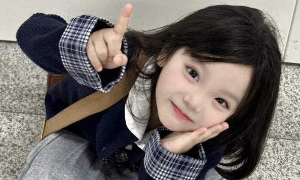 Những đứa trẻ sinh ra để báo ân thường mang 2 DẤU HIỆU này trên người, rất dễ nhận biết