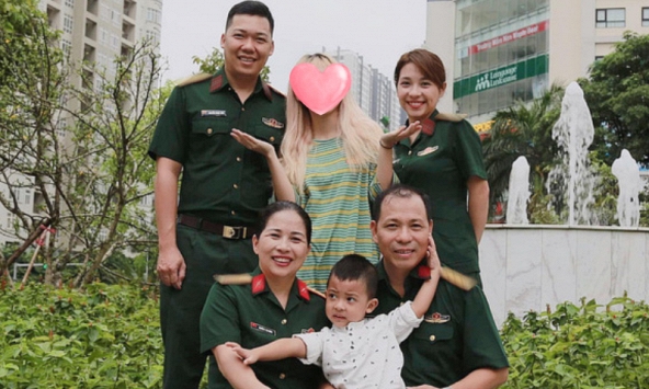 Nữ ca sĩ có 3 đời gia đình làm quân nhân: 8 triệu fan 3,6 tỷ lượt xem, tuổi 30 lột xác thành mỹ nhân