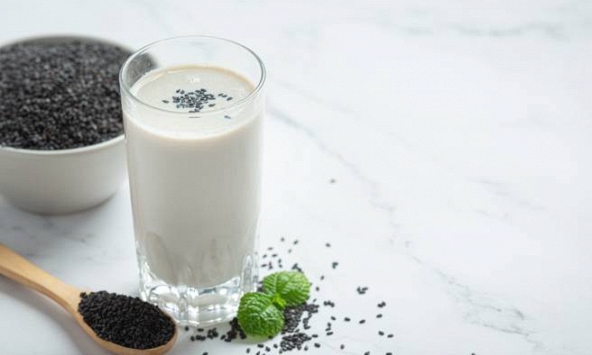 Thêm 1 loại hạt vào sữa giúp bảo vệ mạch máu và ngăn ngừa tắc nghẽn - phụ nữ uống còn hưởng nhiều lợi ích thời kỳ mãn kinh
