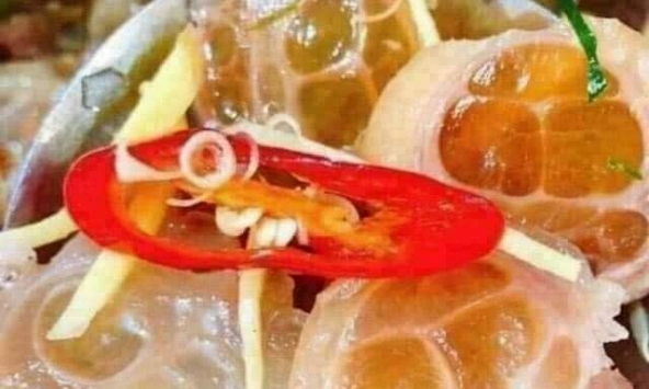 Bộ phận giá rẻ của bò nhiều người bỏ đi, dân sành ăn lại mua vét vì giòn ngon, chế biến đúng cách thành món 'đại bổ' cho xương khớp