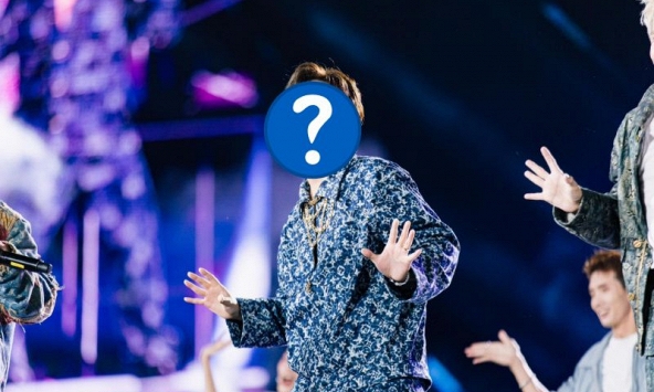 Ca sĩ sở hữu hit trăm triệu view, cả nước thuộc nhạc phải làm shipper để trả tiền nhà