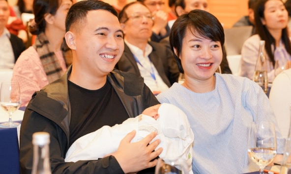 Lần đầu tiên tại Việt Nam: “Em bé US-HIFU” vừa chào đời khỏe mạnh