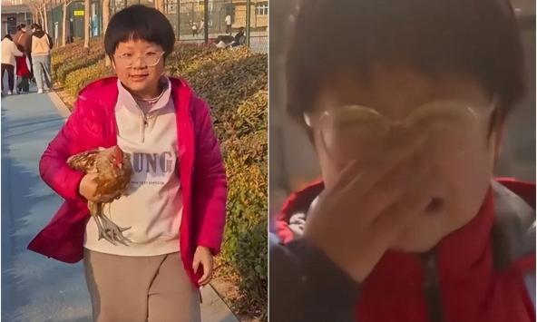 Từ giờ sao cậu bé này dám ăn thịt gà nữa?