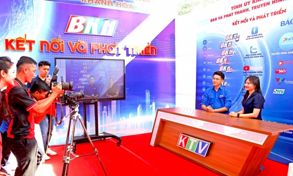 Khánh Hòa tưng bừng Ngày hội Chuyển đổi số- Ngày hội của toàn dân