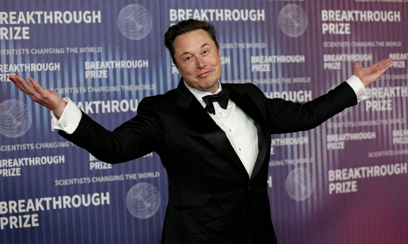 Thấy taxi tự lái của Google dừng giữa đường, Elon Musk hả hê: 'Robotaxis của Tesla chẳng hề hấn gì cả'