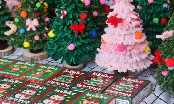 MỌT 2025: Vọng Miên - ngày hội mua bán và trao đổi sách lan tỏa trái tim ấm áp của thế hệ trẻ