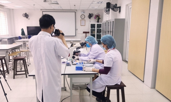 Sinh viên Đại học Y Hà Nội nhận tin vui đặc biệt trước thềm năm mới