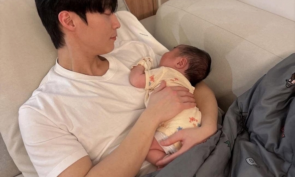 Tôi không dám nhờ chồng làm gì cho con, vì mỗi lần nhờ… tôi lại trả giá đắt