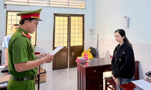 Bắt nữ kế toán Nguyễn Tường Vi